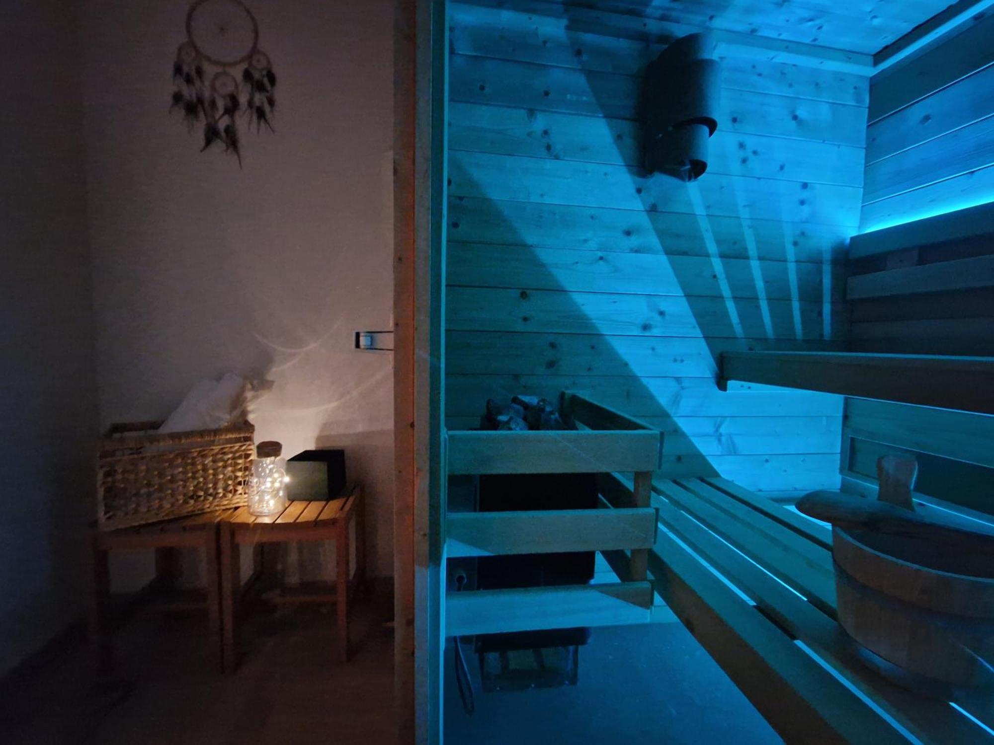Hisa Pod Gozdom * Ljubljana
