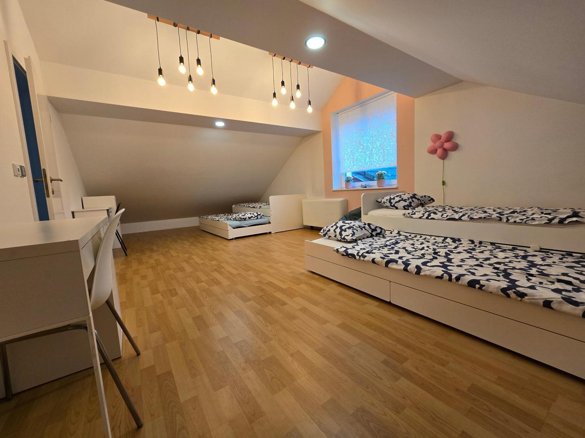 Hisa Pod Gozdom Ljubljana